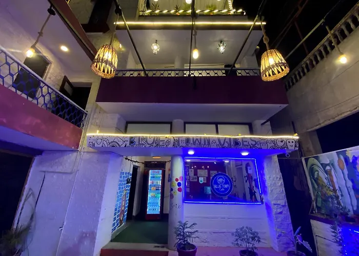 Blue Town Hostel & Cafe